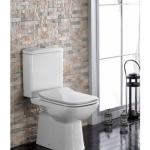 Туркоазен чист казан со долен влез, резервоар, внатрешно опремање и нежен тенок капак.